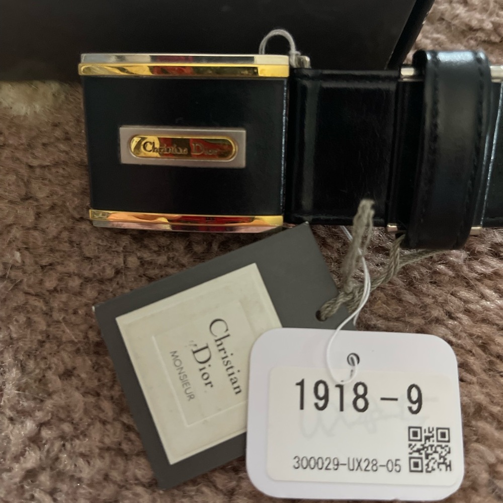 Vintage Christian Dior black belt. Can be unisex!